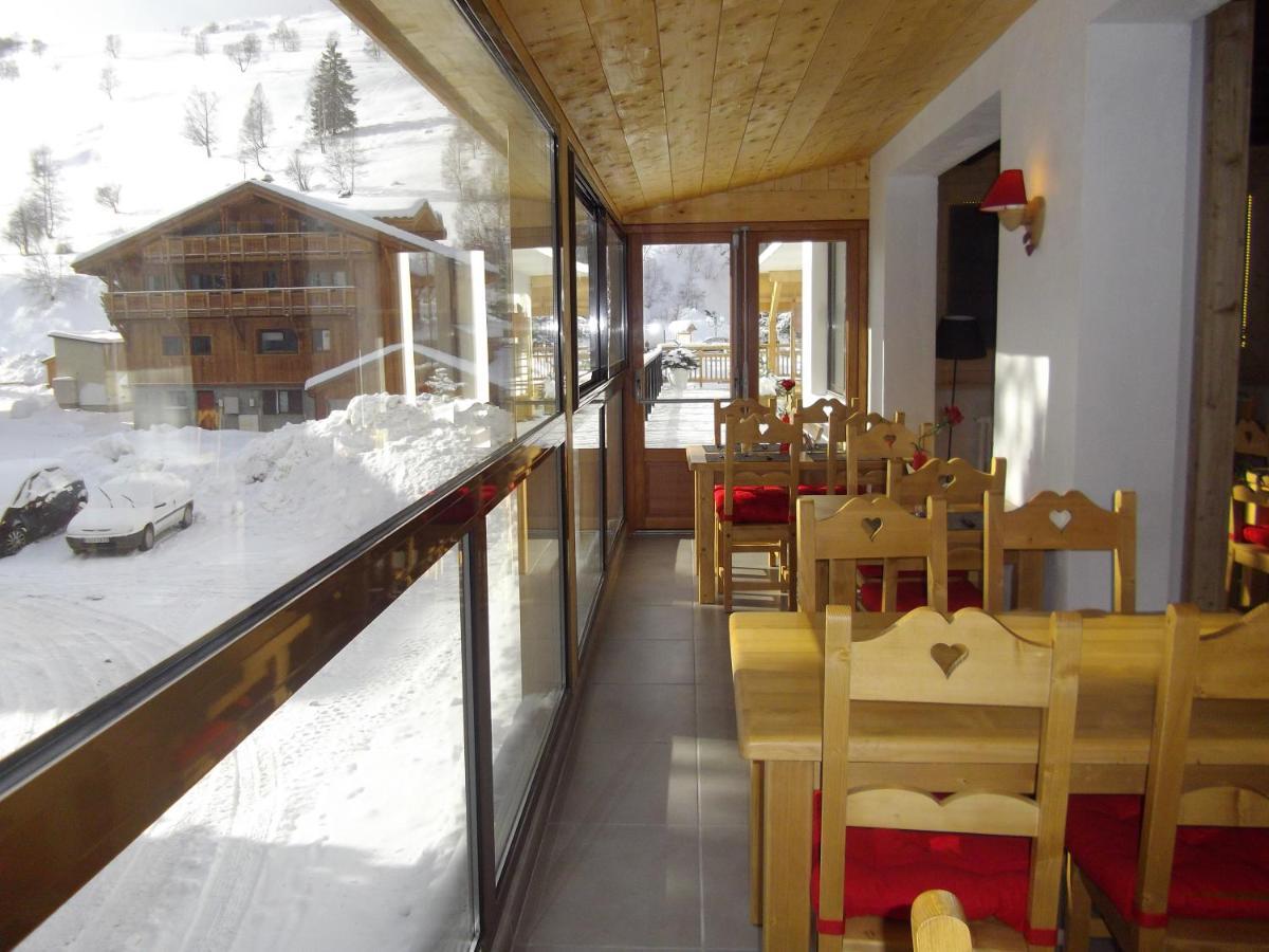 Hotel Valentin Pied Des Pistes لو دوز آلب المظهر الخارجي الصورة