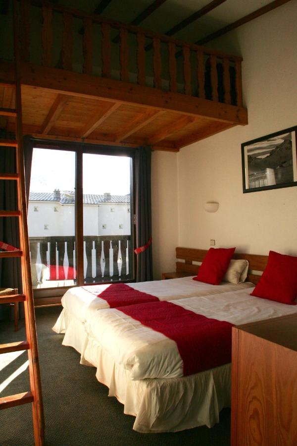 Hotel Valentin Pied Des Pistes لو دوز آلب المظهر الخارجي الصورة